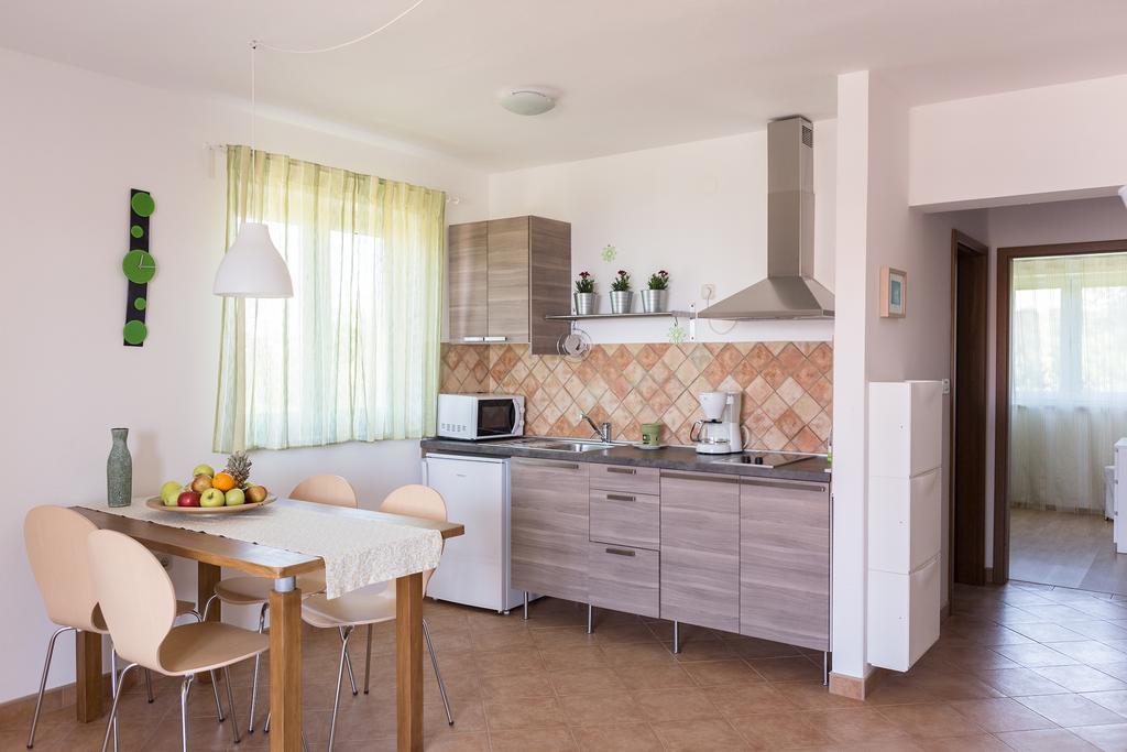 Apartments Roza Medulin Exterior photo